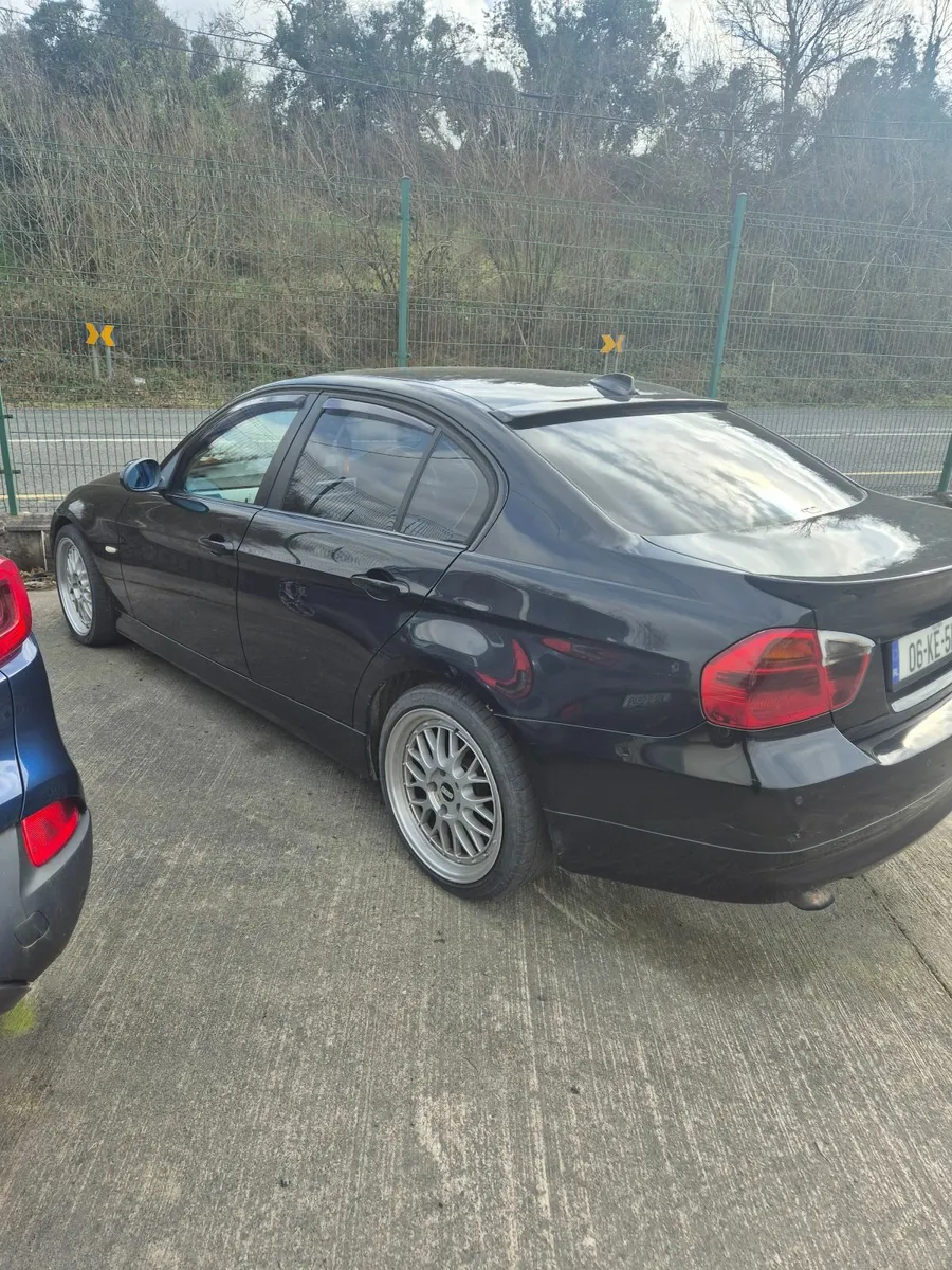 Car - Image 4