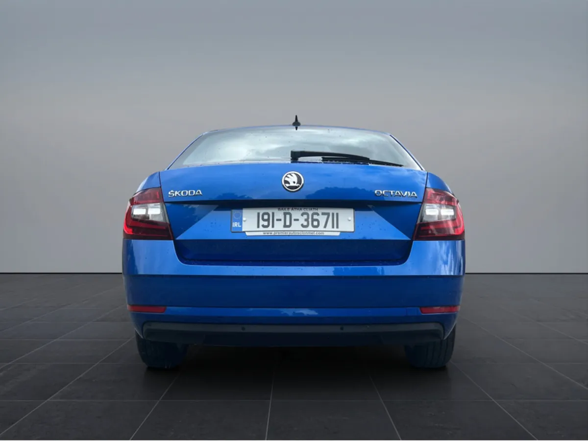 Skoda Octavia AMBITION 1.6 TDI 115HP DSG 4 4DR AUT - Image 3