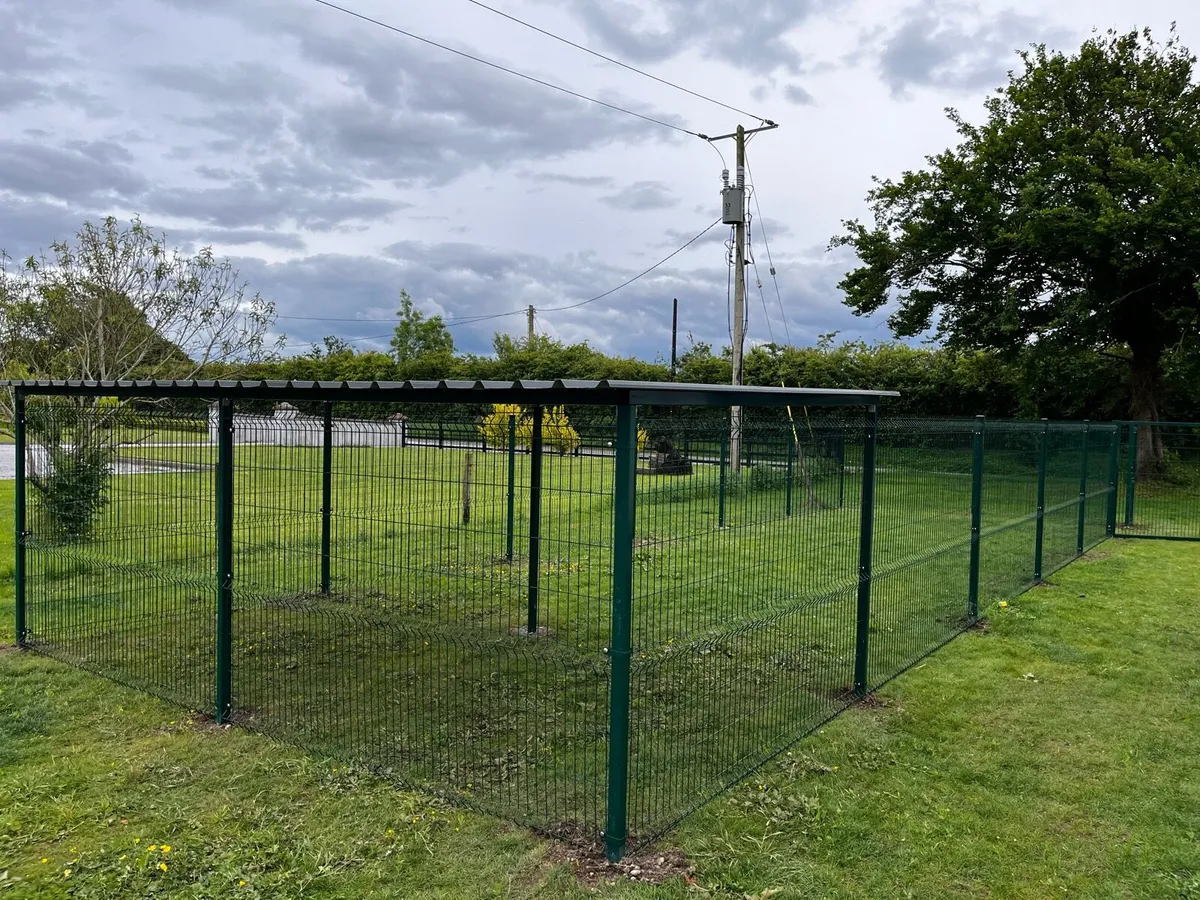 Dog run/pen - Image 1