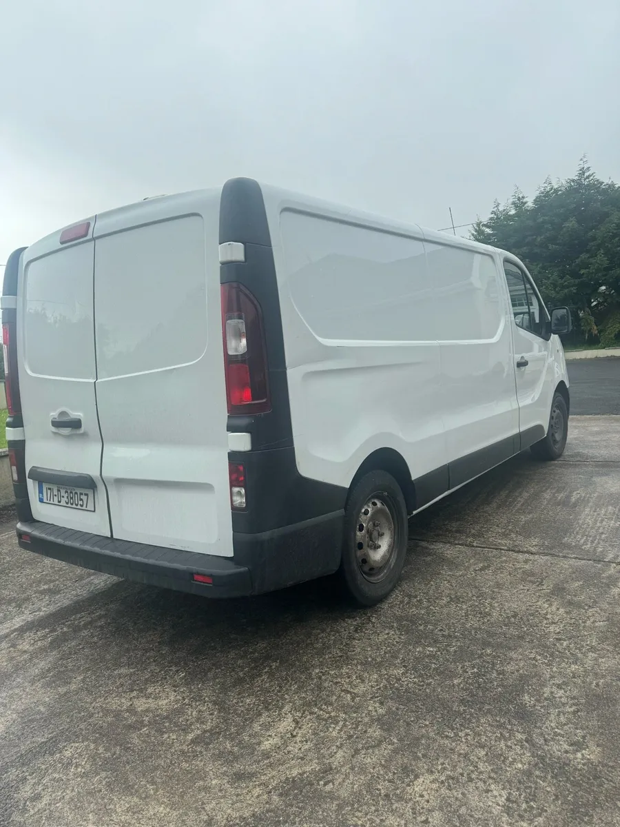 2017 Renault trafic - Image 4