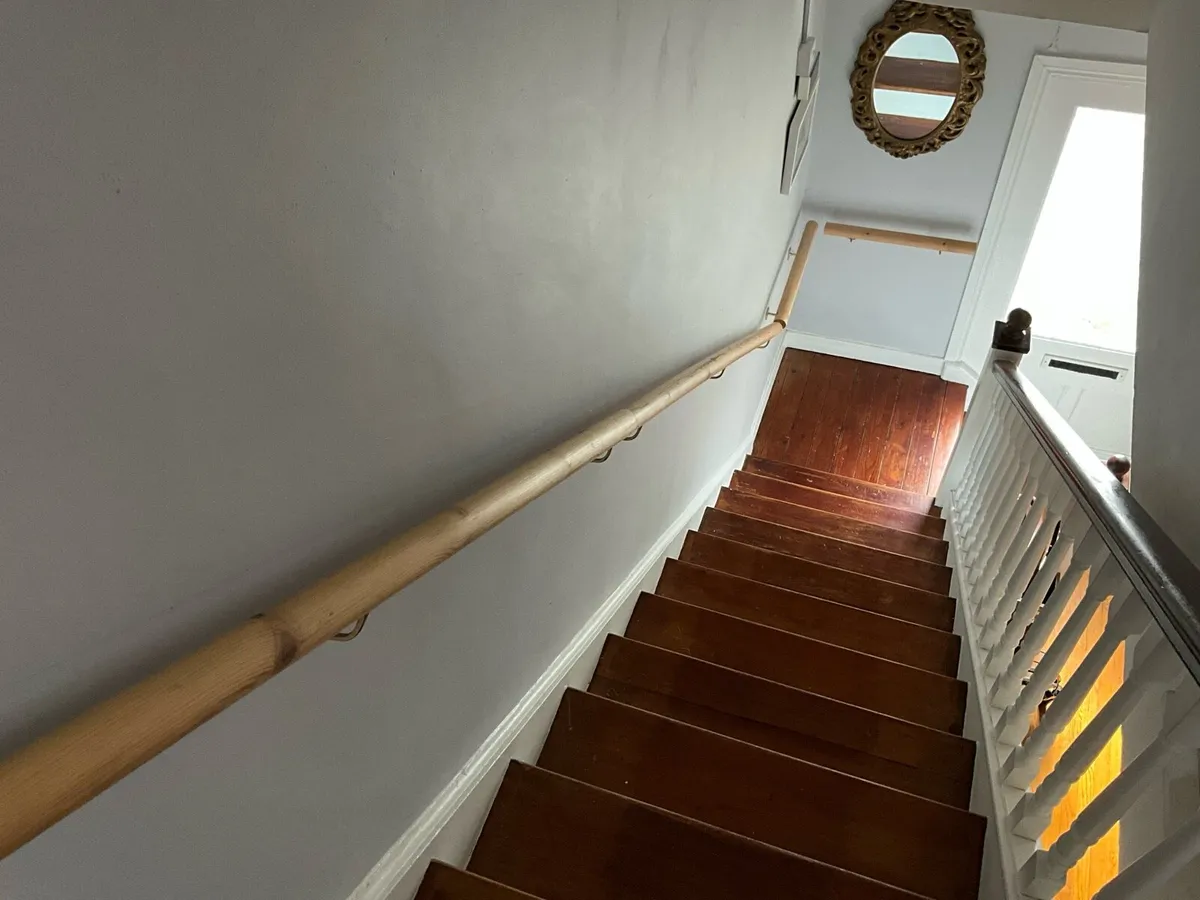 Wooden Stairs Rail with Brass Brackets & Screws - Image 2