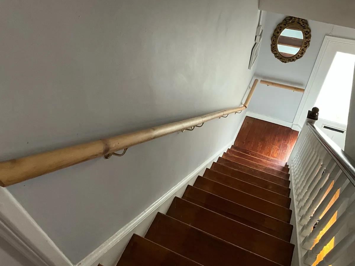 Wooden Stairs Rail with Brass Brackets & Screws - Image 3