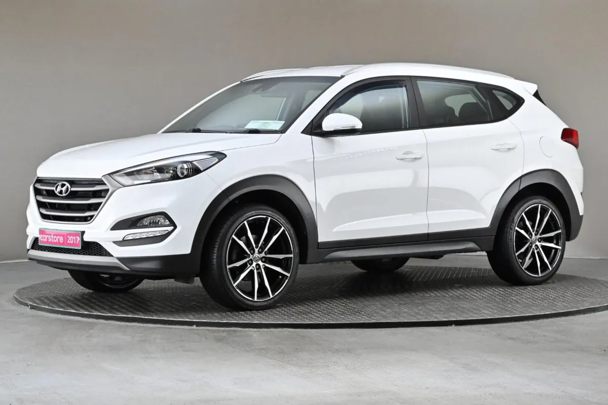 Hyundai Tucson 1.6 6spd Comfort  upgraded 20  All - Image 4