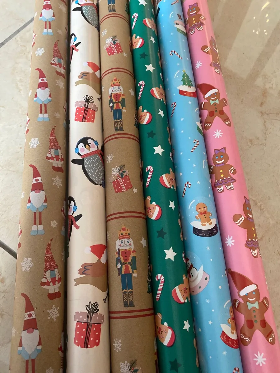 Christmas wrapping paper - Image 1