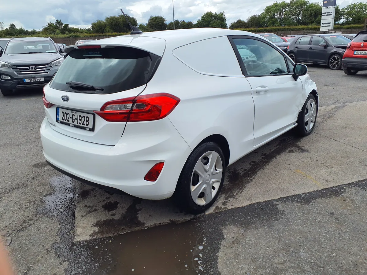 2020 Ford fiesta van - Image 4