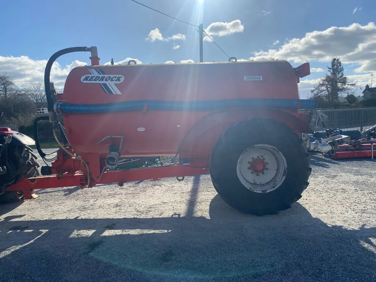 Redrock 3000 Gallon Tank Fully Serviced!!!! - Image 4