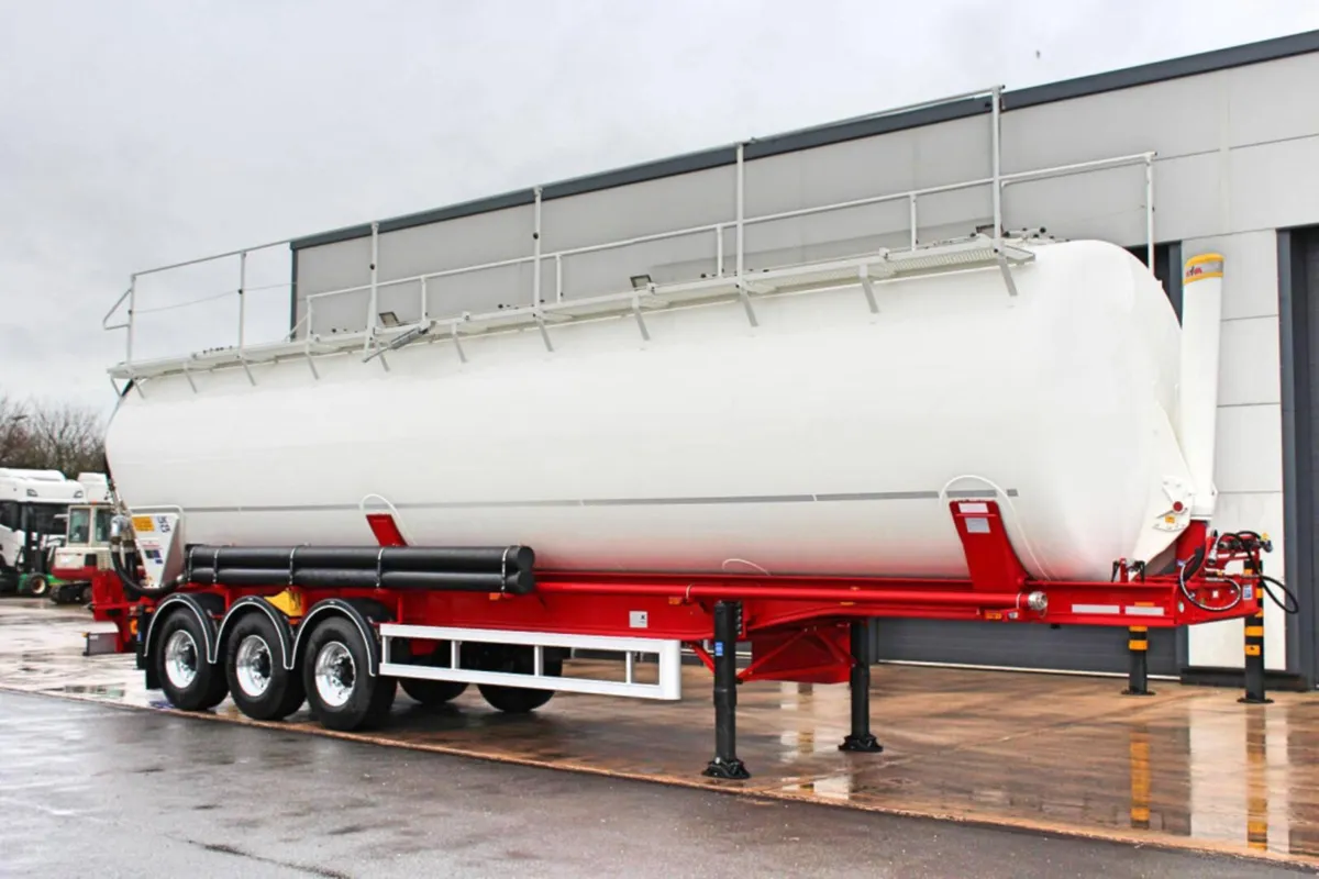 2025 KÄSSBOHRER SSK 60 3 AXLE TIPPING SILO TRAILER - Image 1