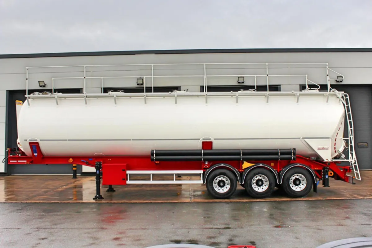 2025 KÄSSBOHRER SSK 60 3 AXLE TIPPING SILO TRAILER - Image 4