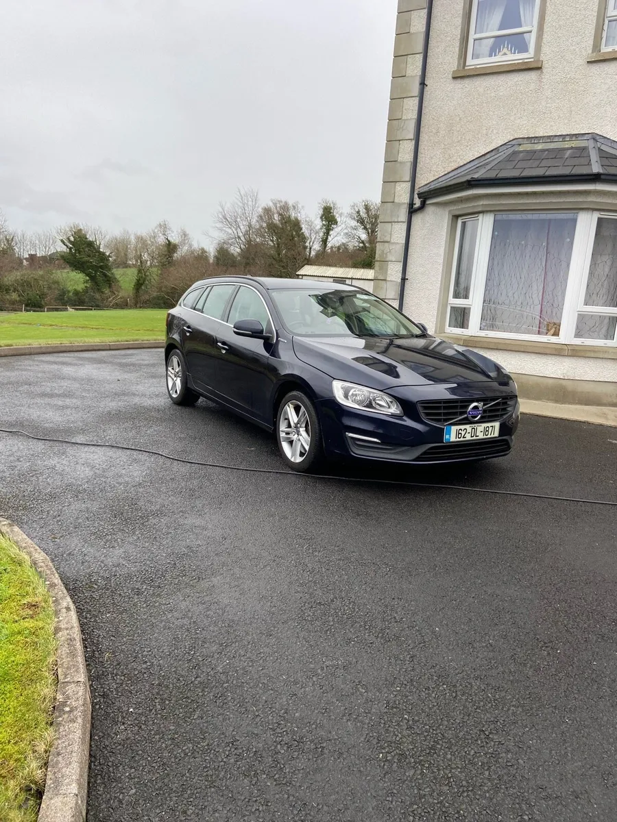 Volvo V60 D5 - Image 1