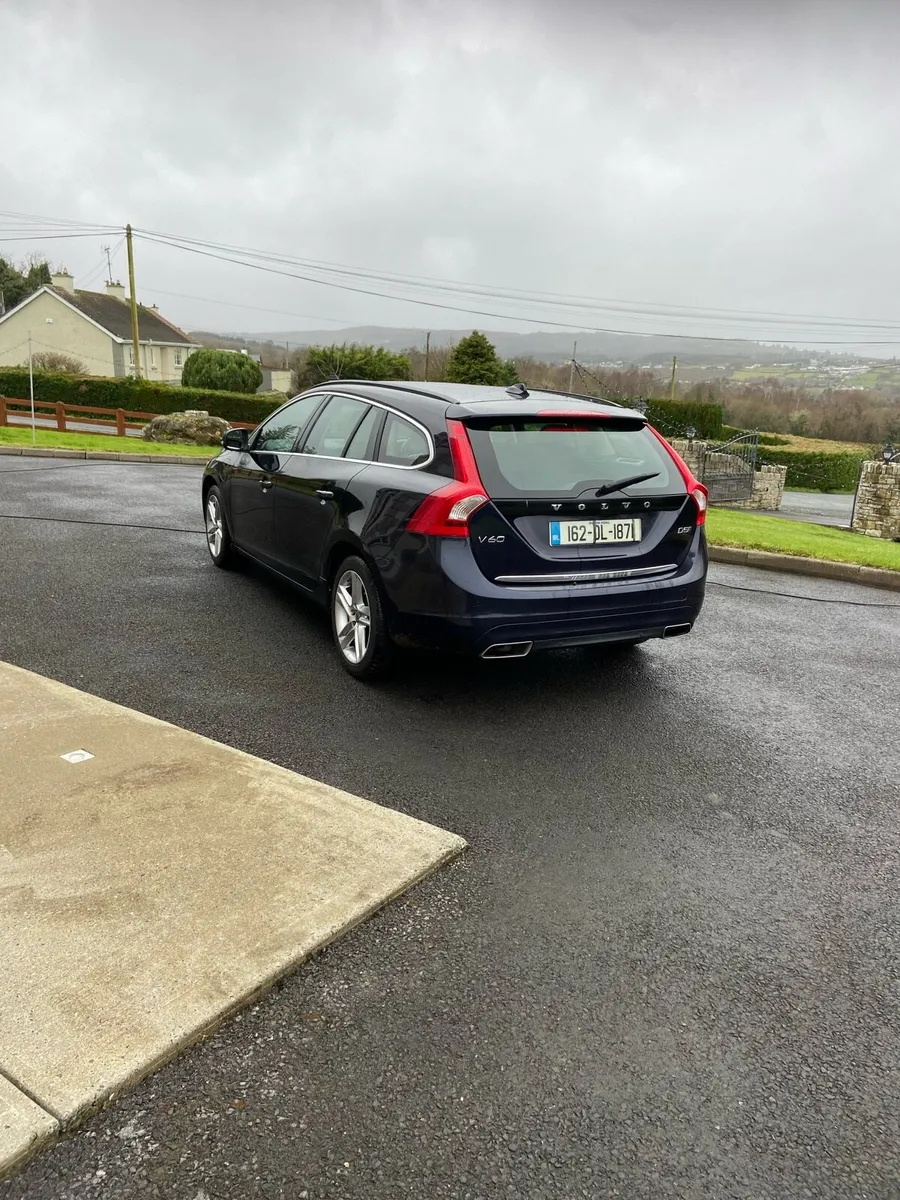 Volvo V60 D5 - Image 3