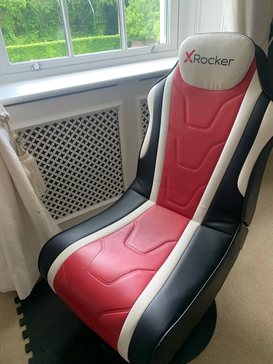 Logitech g920 steering wheel, stand, chair - Image 2