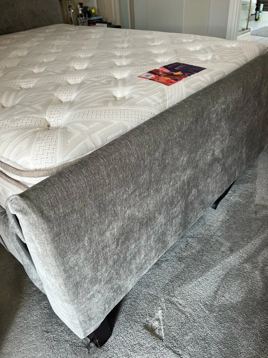 King size bed & mattress - Image 2