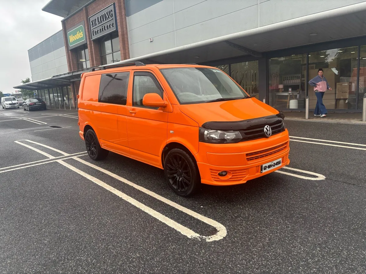 2012 Volkswagen Transporter Crew Cab - Image 1