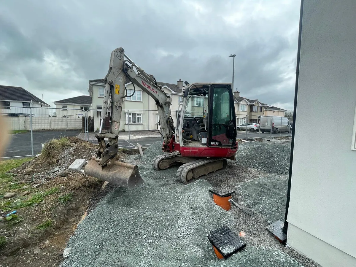 2016 Takeuchi TB230
