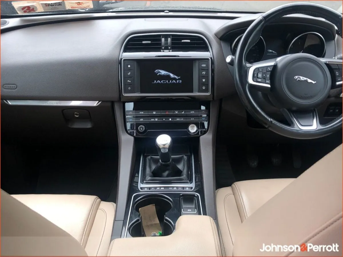 Jaguar F- PACE RWD 2.0 D 163PS Prestige - Image 4