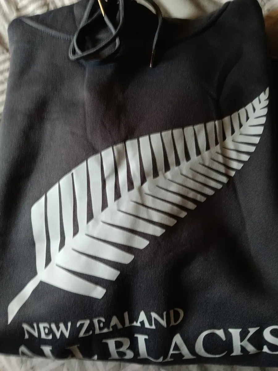 MENS HOODIE (BRAND NEW) - Image 2