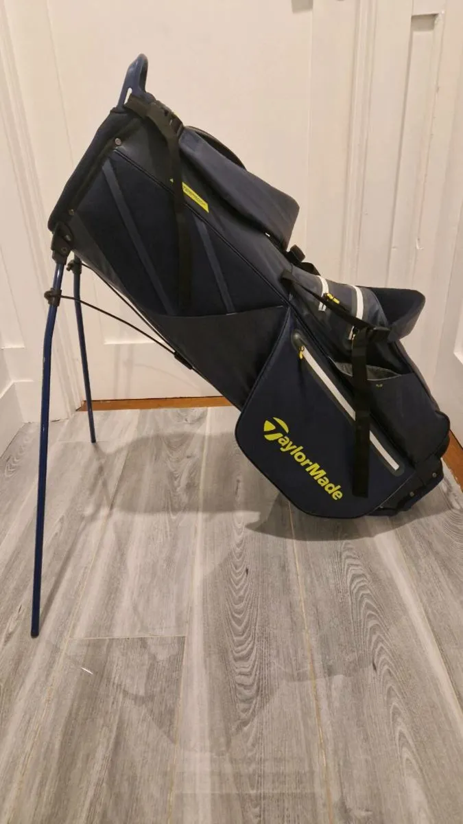 Taylormade Carry bag - Image 1