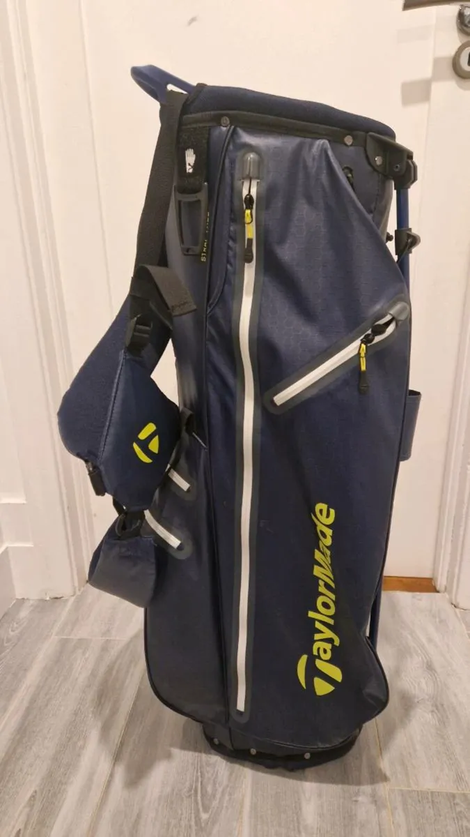 Taylormade Carry bag - Image 3