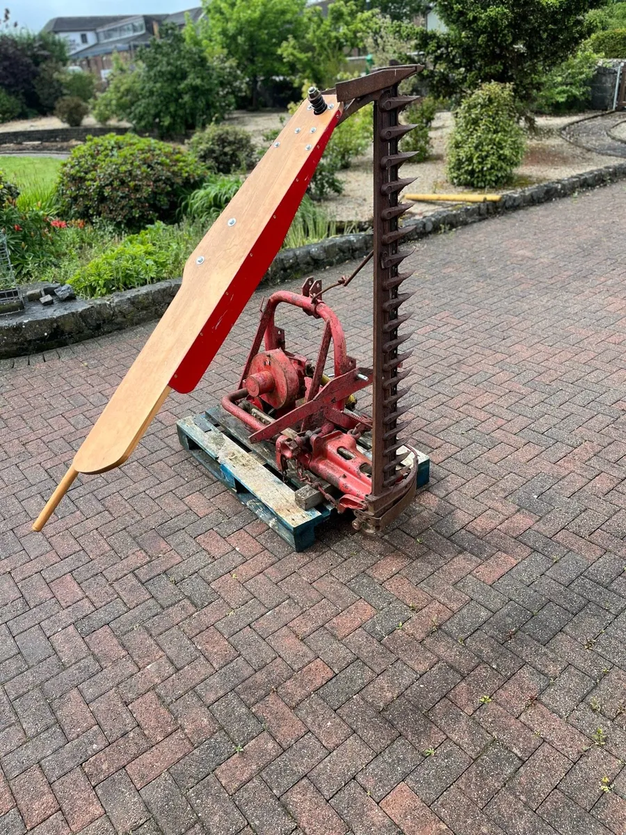 International Fingerbar mower. - Image 1