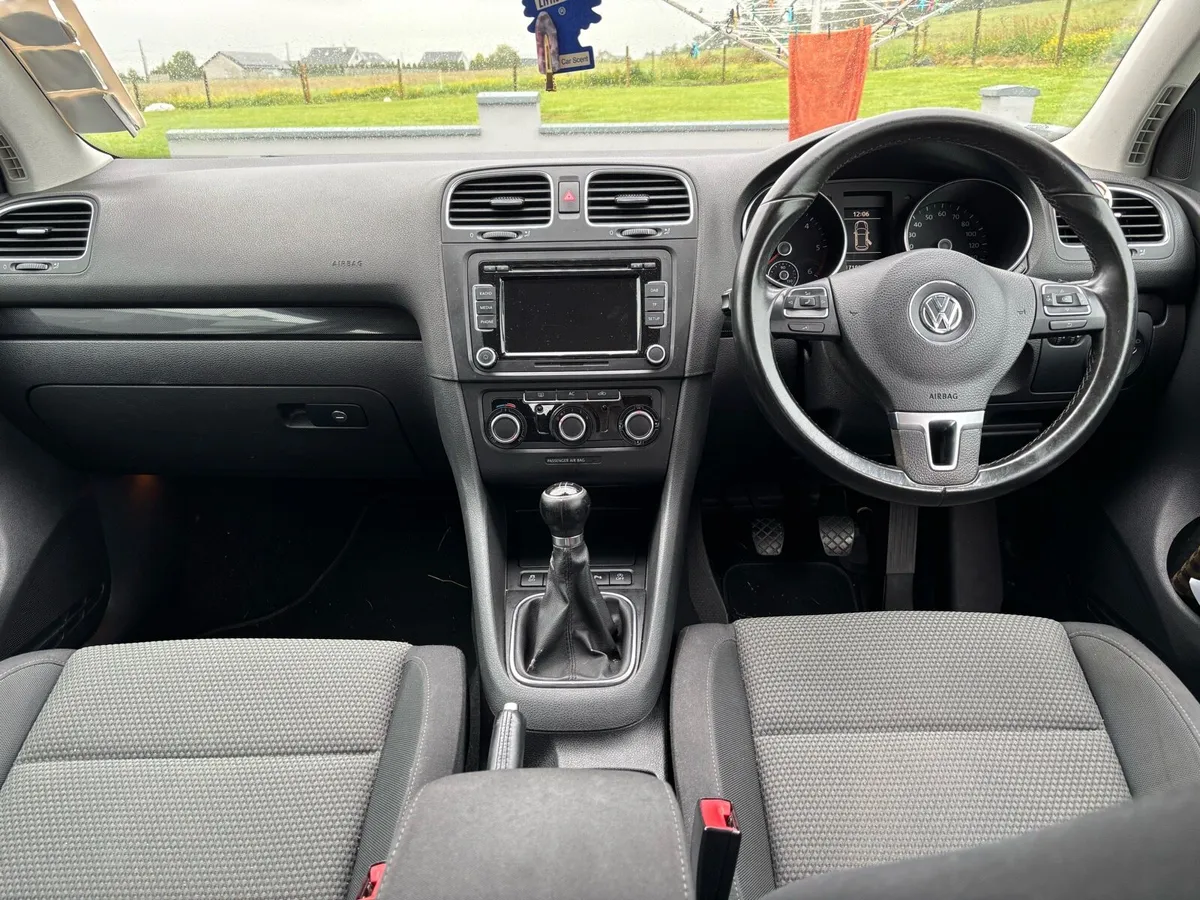 Volkswagen Golf - Image 2