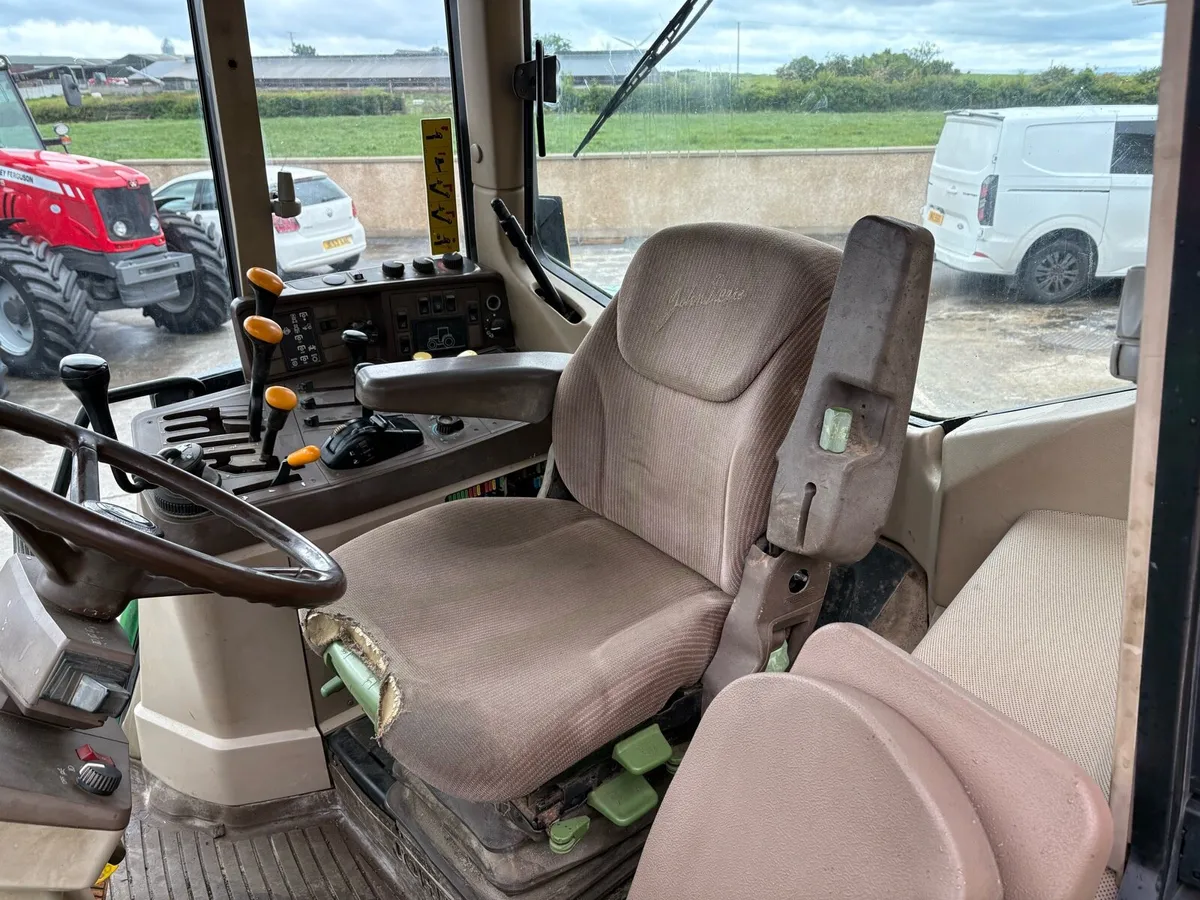 John Deere 6910 - Image 4