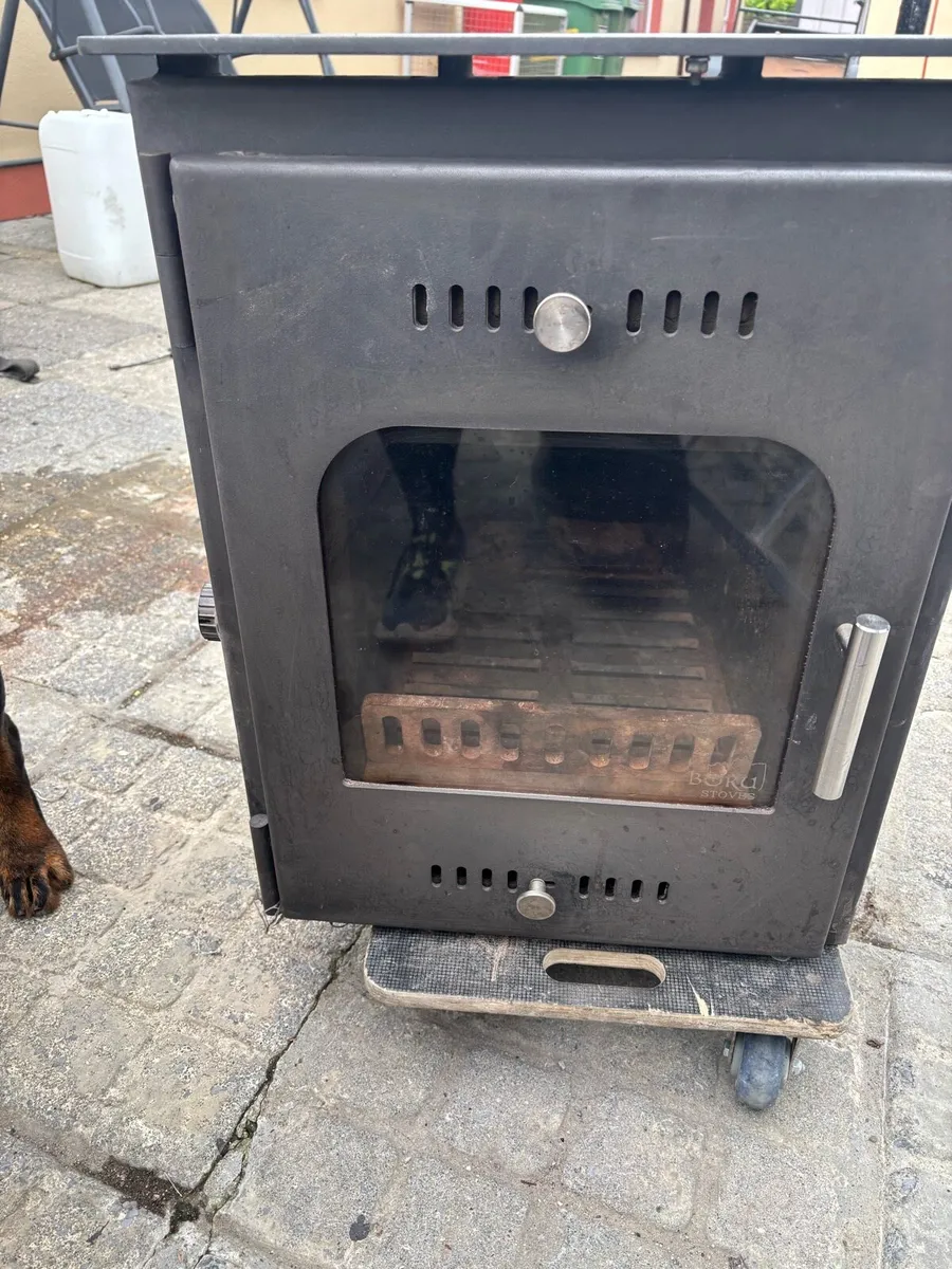 Stove - Image 1