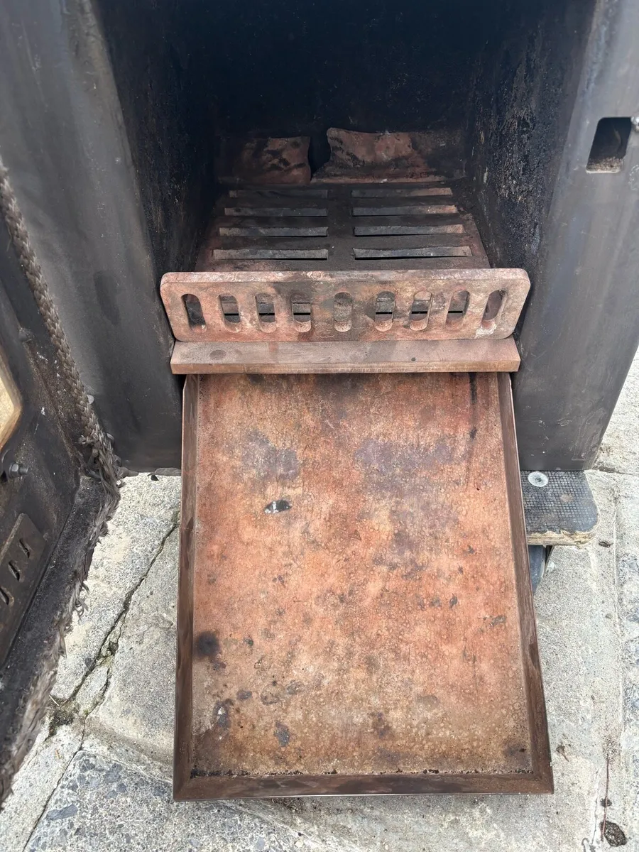 Stove - Image 2