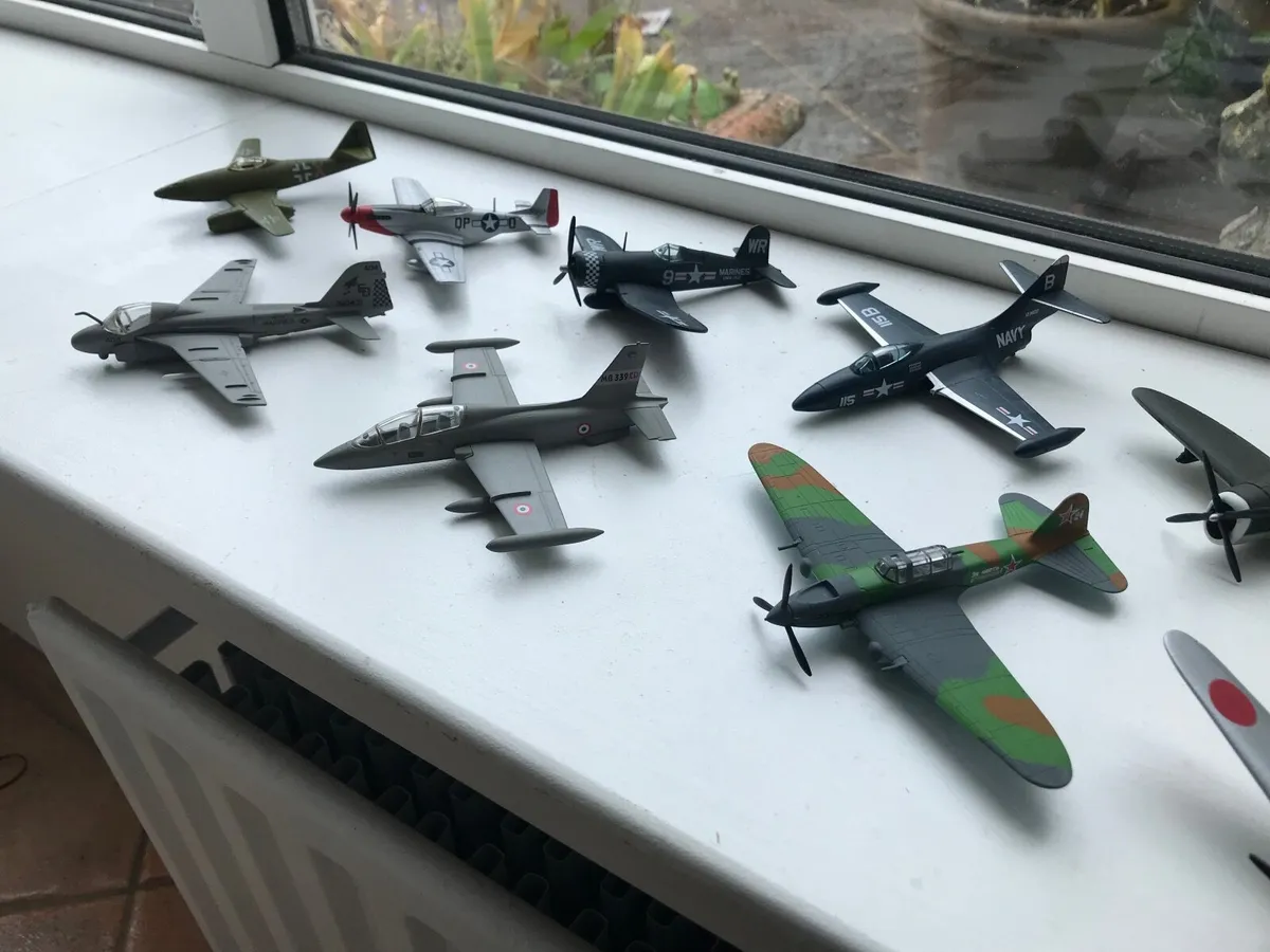 Die-cast model aircraft - Image 2