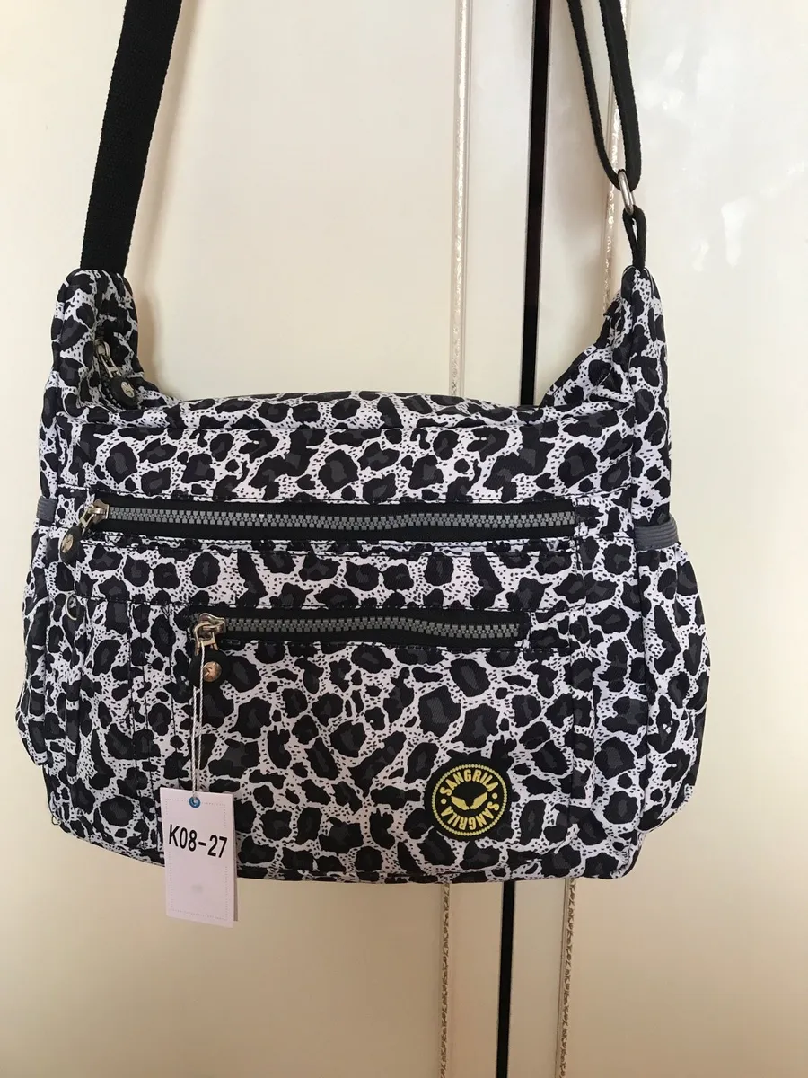 Brand New Lightweight Shoulderbag €20 - Image 1