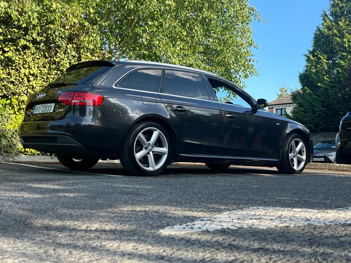 Audi A4 Avant 2010 Automatic - Image 3