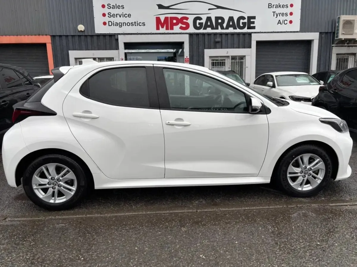 2022 Toyota Yaris 1.5 Petrol Hybrid Automatic - Image 1