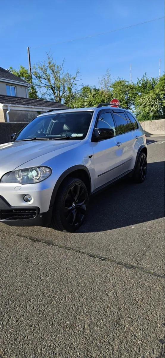 BMW X5 - Image 2
