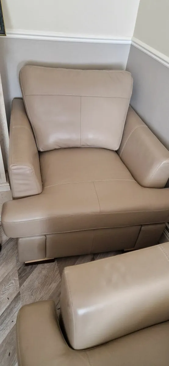 Suite furniture - Image 2