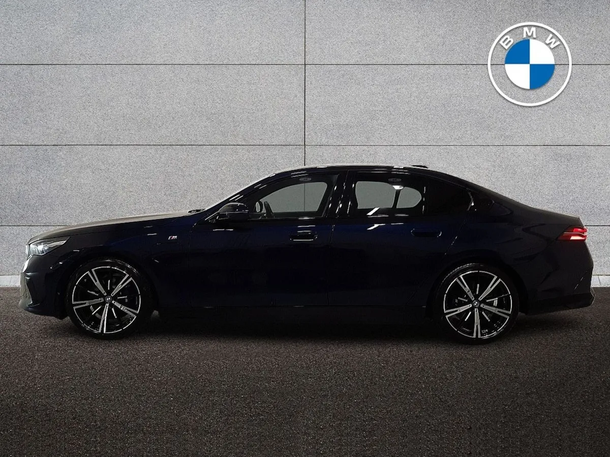 BMW 5 Series 530e M Sport Saloon - Image 4