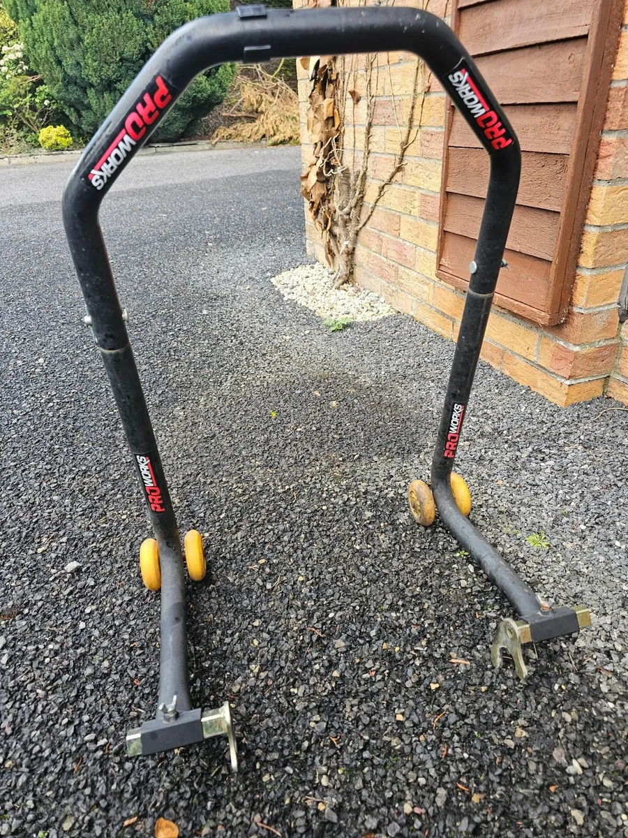 Motorcycle paddock stand