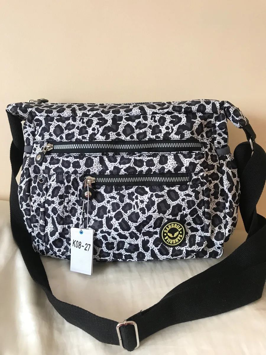 Brand New Lightweight Shoulderbag €20 - Image 2