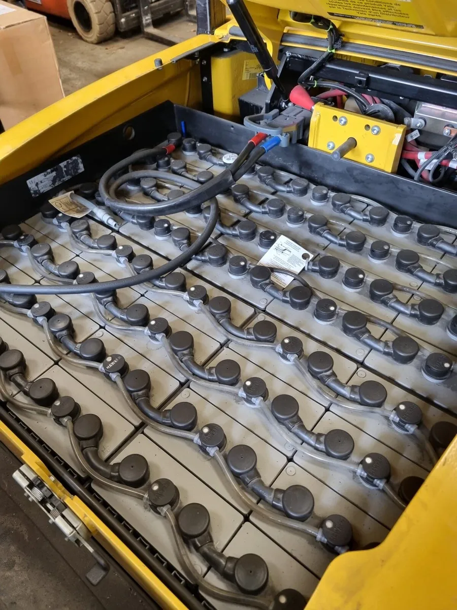 Yale forklift - Image 3