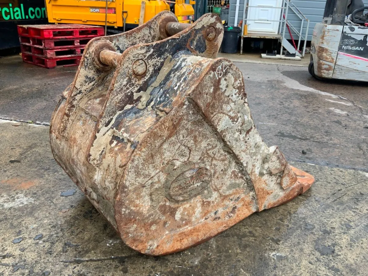36" DIGGING BUCKET.........65mm PINS.....182. - Image 3