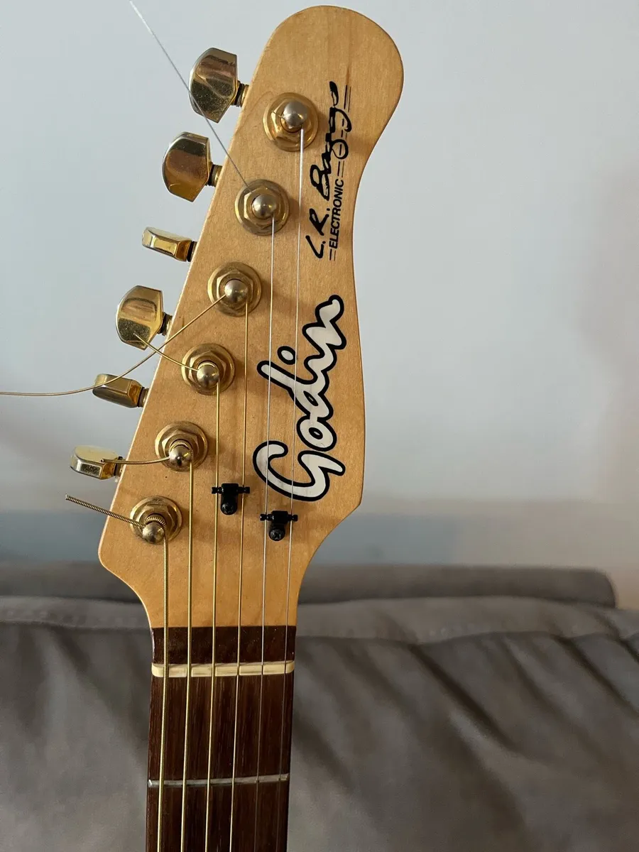Godin acousticaster - Image 2