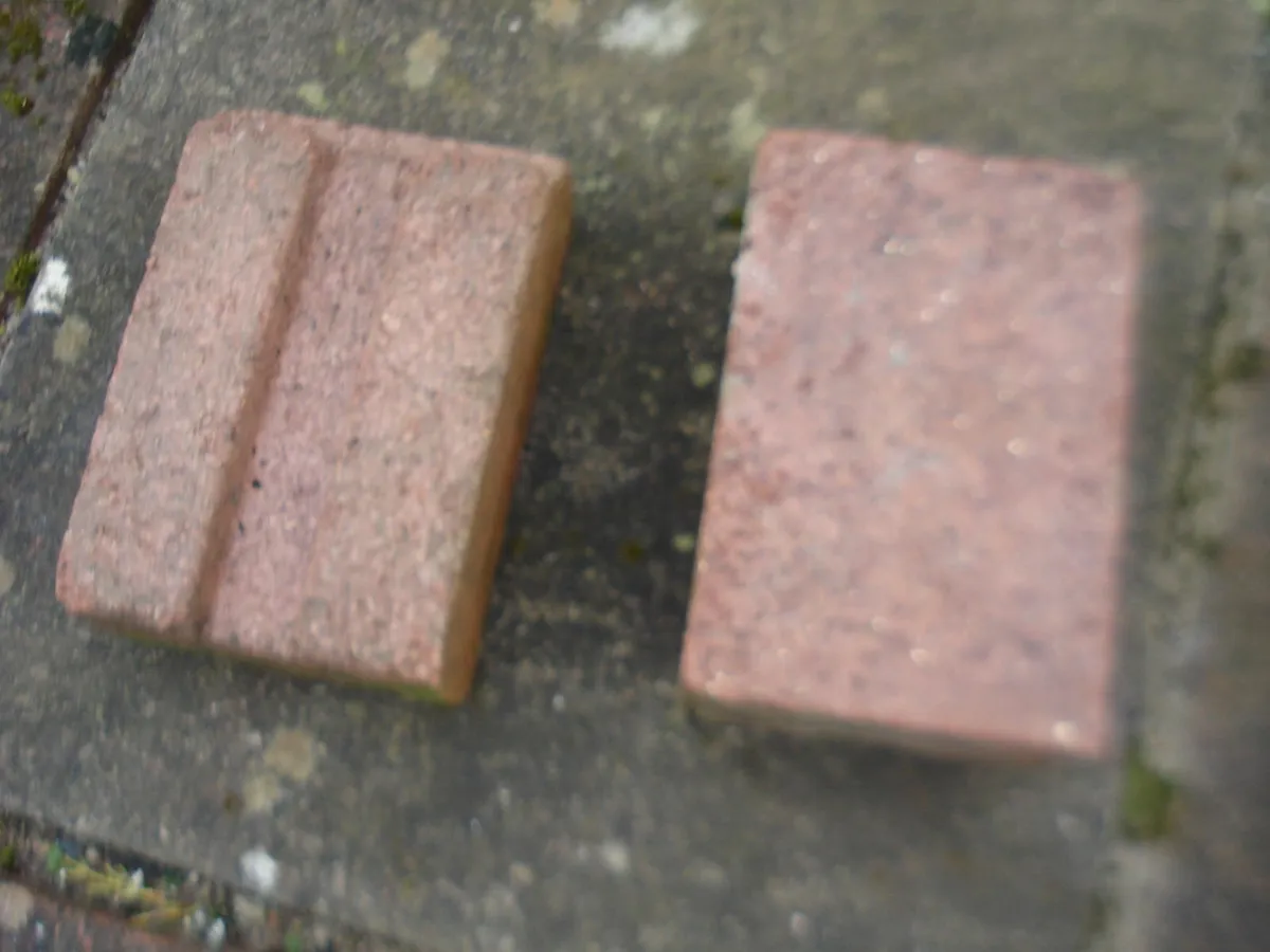 63 RECLAIMED HEATER STORAGE BRICKS. - Image 2