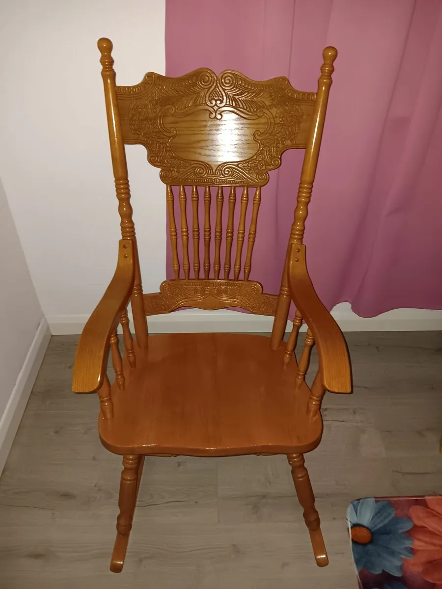 Vintage rocking chair - Image 1