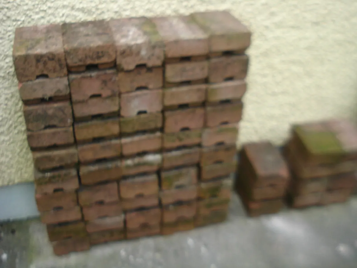 63 RECLAIMED HEATER STORAGE BRICKS. - Image 1