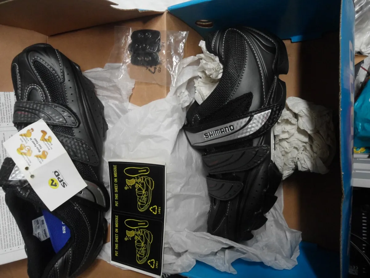 Cycling shoes - Image 1