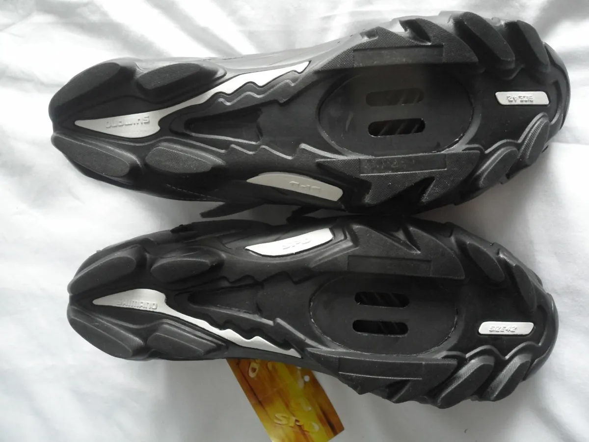 Cycling shoes - Image 3