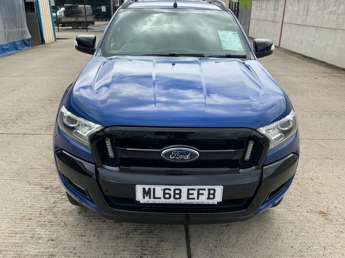 FORD RANGER WILDTRAK AUTOMATIC DOUBLE CAB PICKUP - Image 4