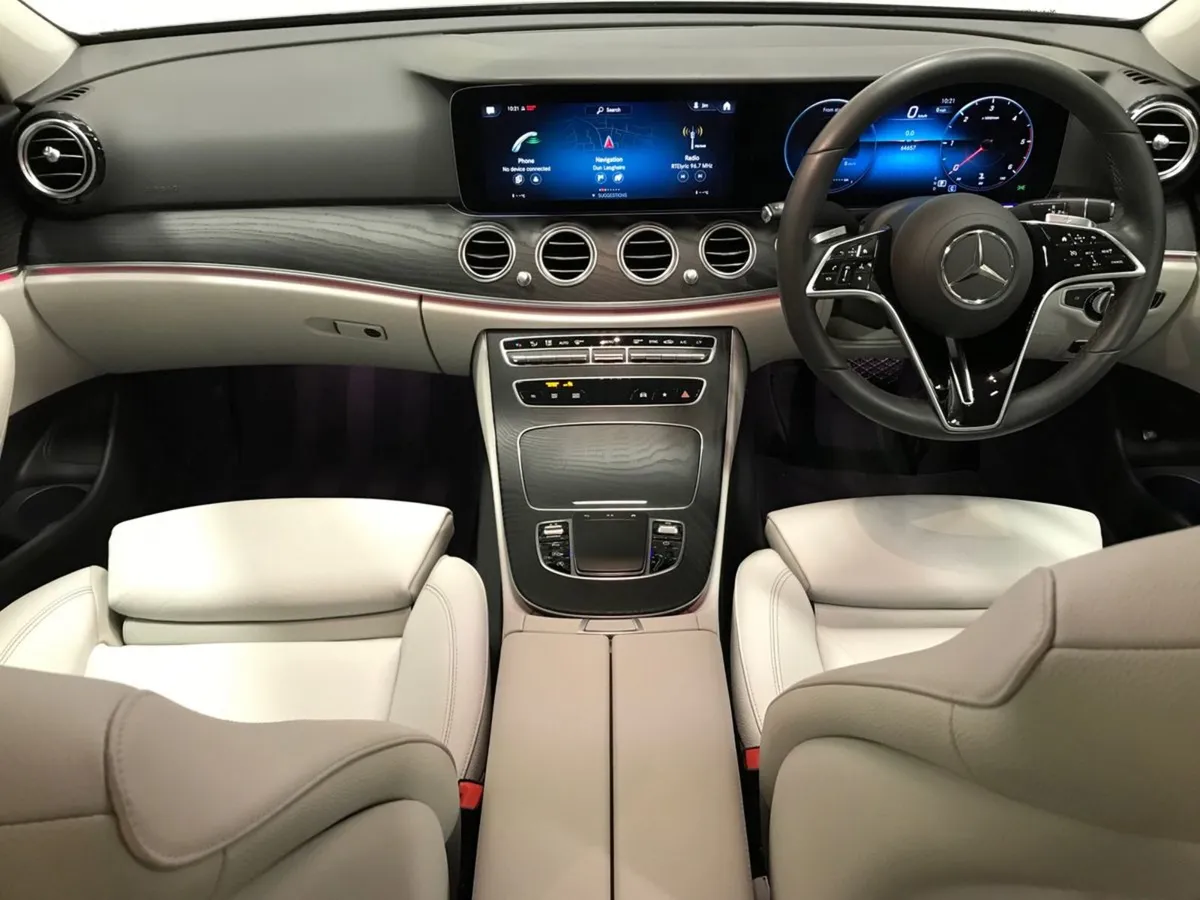 Mercedes-Benz E-Class E220 D Avantgarde - Image 4