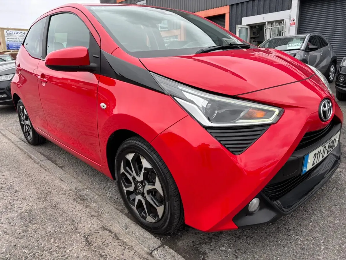 2021 Toyota Aygo 1.0 VVT-i x-play Smatphone - Image 2