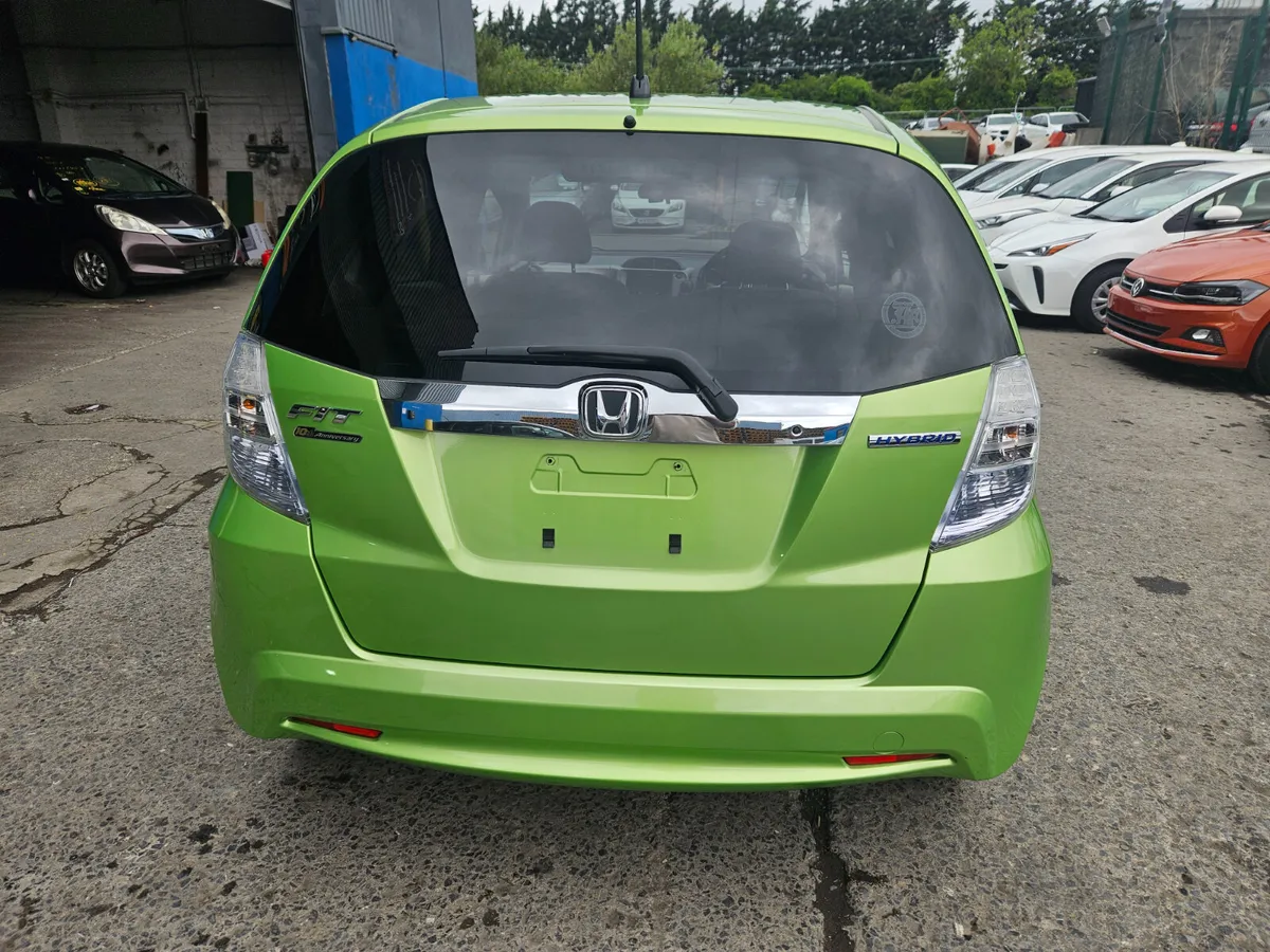 2012 Honda Fit Hybrid Automatic - Image 3