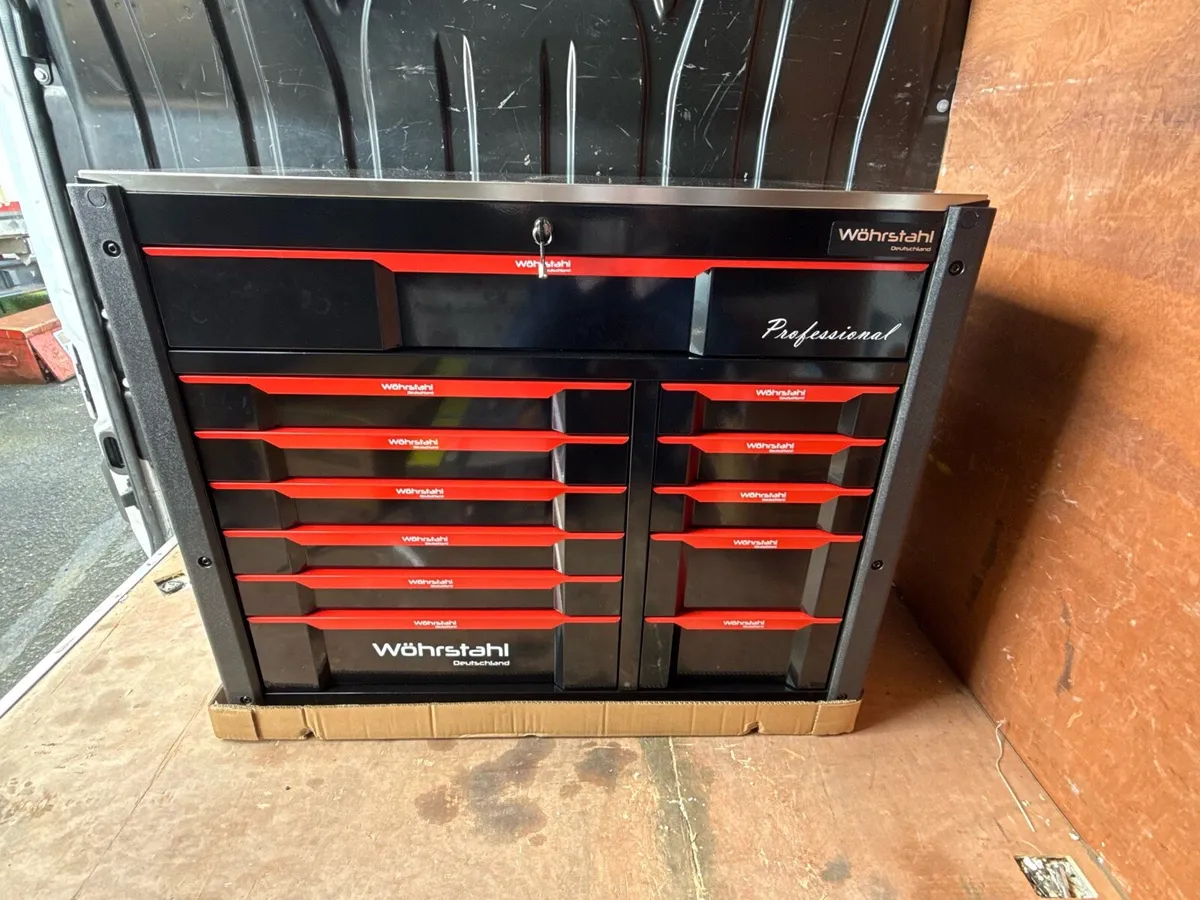 BRAND NEW PROFESSIONAL 12 DRAWER TOOL CHEST FULL - Image 1