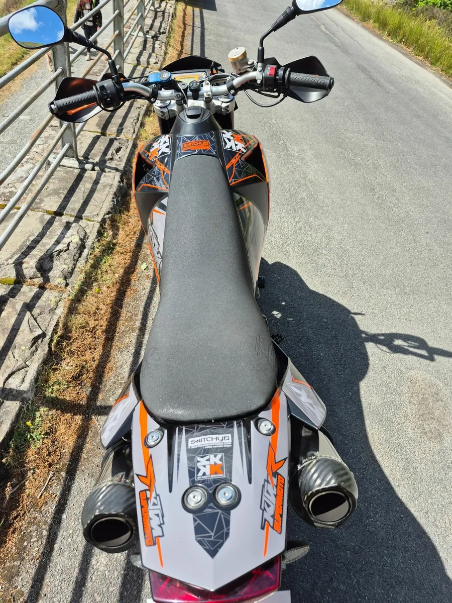 KTM 950 SUPERMOTO - Image 2